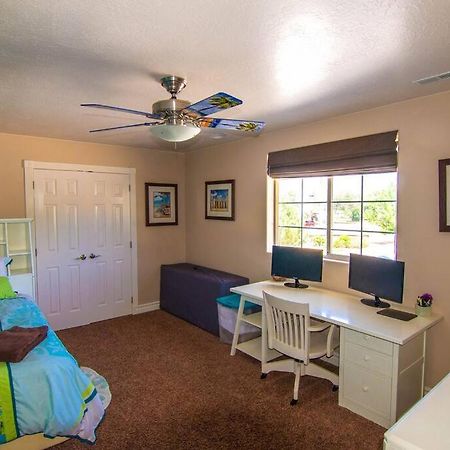 Tacit Shadow Resort Paradise Deluxe Suite, Gym, Coffee Bar, Hot-Tub, Free Laundry, Food Available Parowan المظهر الخارجي الصورة