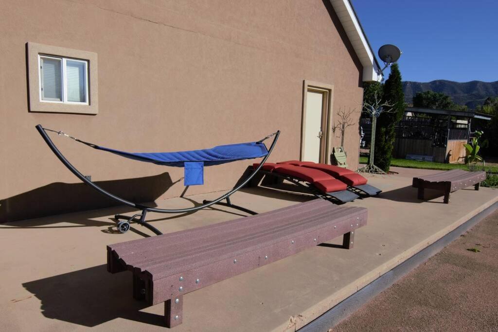 Tacit Shadow Resort Paradise Deluxe Suite, Gym, Coffee Bar, Hot-Tub, Free Laundry, Food Available Parowan المظهر الخارجي الصورة
